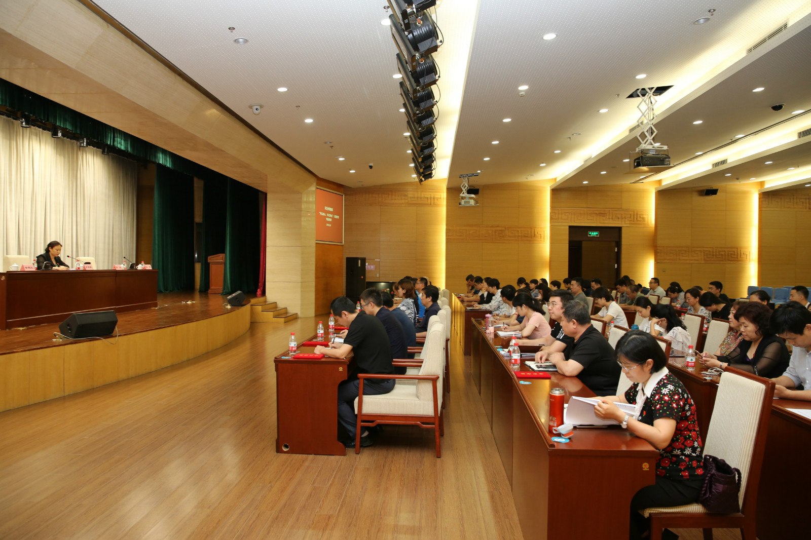 院分党组书记罗向军讲党课_meitu_7.jpg